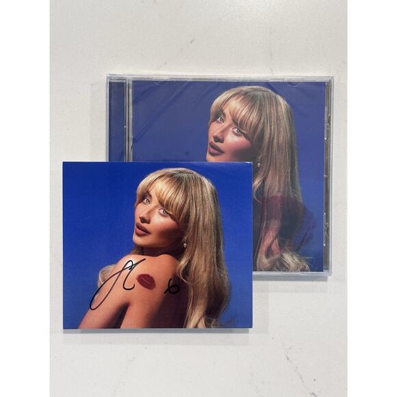 Sabrina Carpenter KISS On Front Short N’ Sweet Signed Photo And Signed Card - #2 - Picture 1 of 8